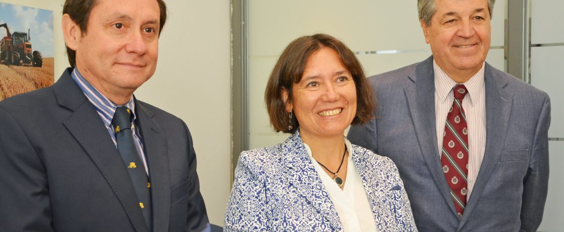 Directora de Odepa recibió a representantes de Asoex