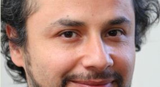 En la entrevista radial de Odepa, Bernabé Tapia habla sobre las publicaciones de la institución y su utilidad para el sector agrario