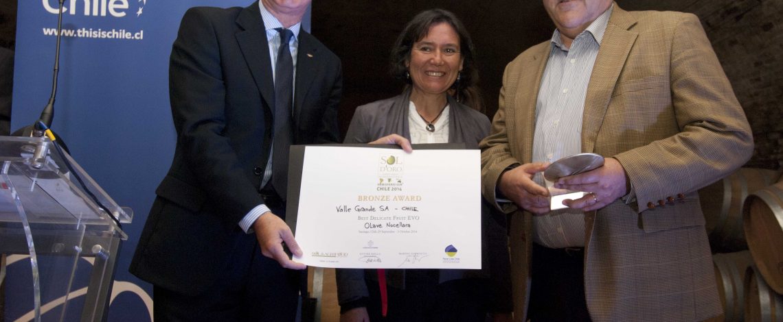 La directora de Odepa, Claudia Carbonell, en representación del Ministerio de Agricultura, participó en la premiación del concurso internacional Sol D’Oro