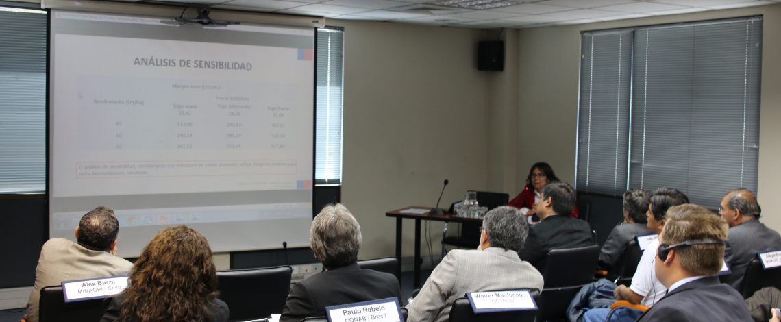 Claudia Carbonell, directora de Odepa, dictó conferencia sobre: “El  sector  triguero  y  las  políticas  públicas  en  Chile”.