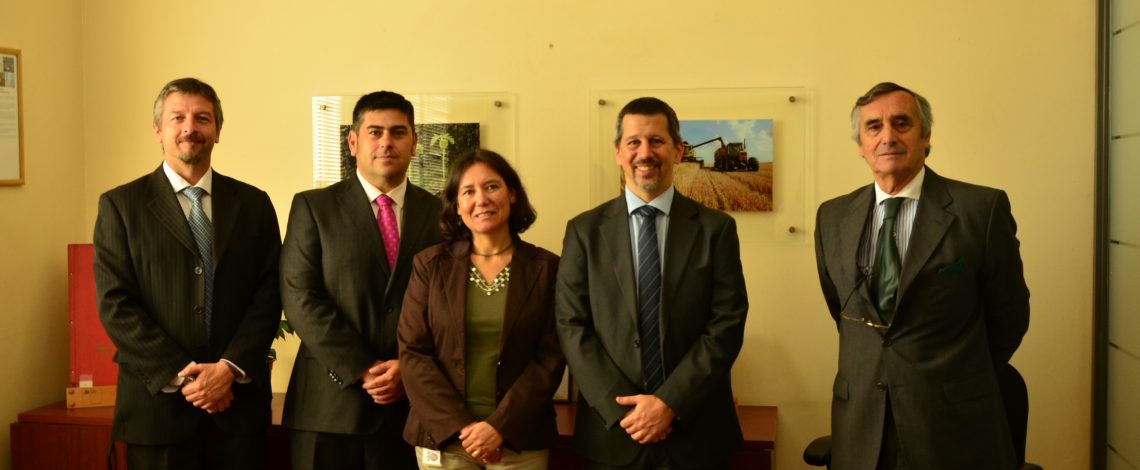 Claudia Carbonell, directora de Odepa, se reunió con el secretario general de Fepale, Ariel Londinsky, quien le informó sobre el avance en la organización del 14° Congreso Panamericano de la Leche que se realizará en Chile