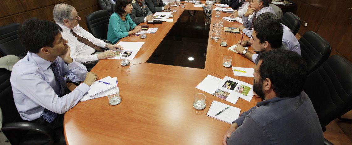 Claudia Carbonell, directora de Odepa, participó en una reunión informativa, liderada por el ministro Furche, sobre el proceso de incorporación de la Agricultura Familiar Campesina al sistema de compras públicas, organizado por Indap