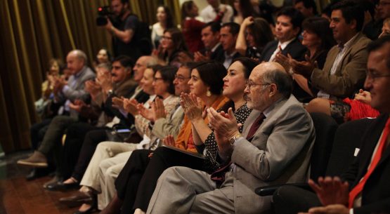 Ganadores nacionales 2014 del concurso “Historias de nuestra tierra” son premiados en la Biblioteca Nacional de Santiago