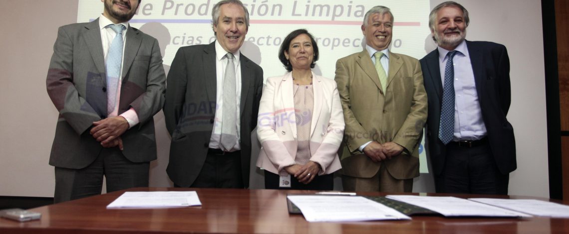 Se firmó convenio para promover la incorporación  de prácticas sustentables y producción limpia en el agro