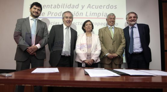 Se firmó convenio para promover la incorporación  de prácticas sustentables y producción limpia en el agro