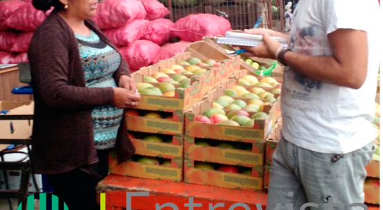 Entrevista radial a reporteros de mercado de Arica y Parinacota