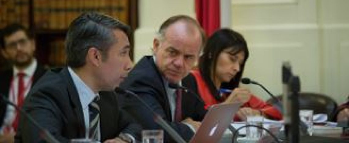 Ministro Walker explica en Comisión de Agricultura modificaciones al Código de Aguas