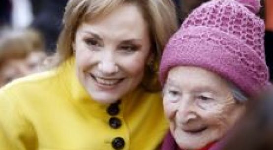 Mujeres y hombres adultos mayores rurales: programas y beneficios