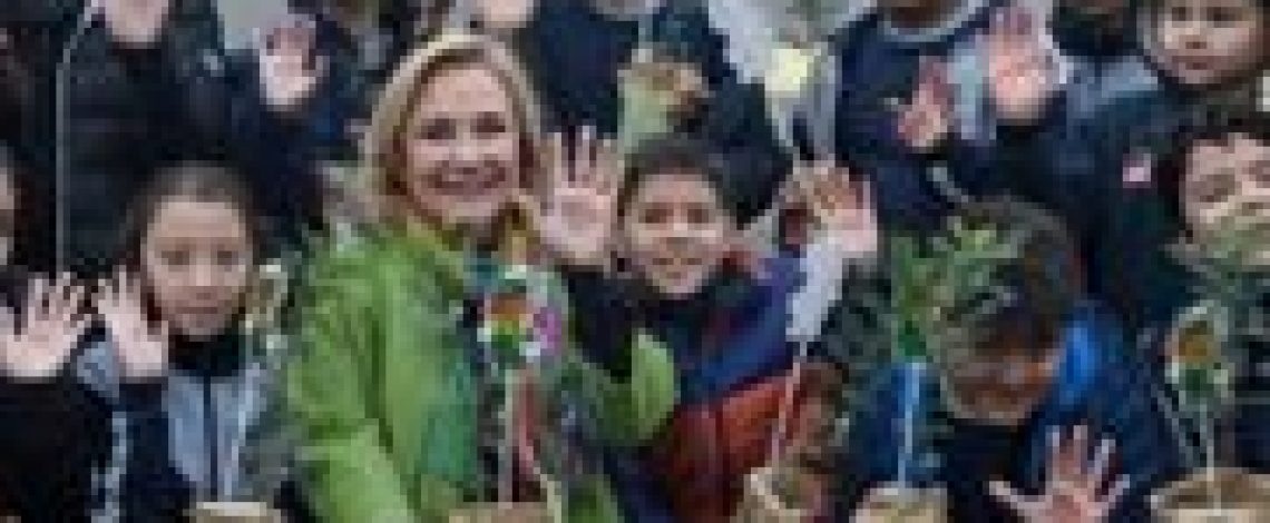 Cecilia Morel celebra el Día Mundial del Árbol: Se entregarán cerca de cinco millones en cuatro años