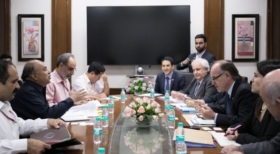 Ministro Walker se reúne con autoridades indias con quienes reactiva temas arancelarios y de cooperación en materia de investigación agraria