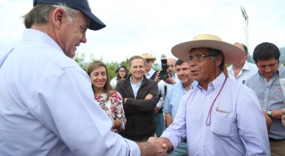 Ministro Walker visitó sectores afectados por granizos: “Llamamos a la banca a apoyar a nuestros agricultores”