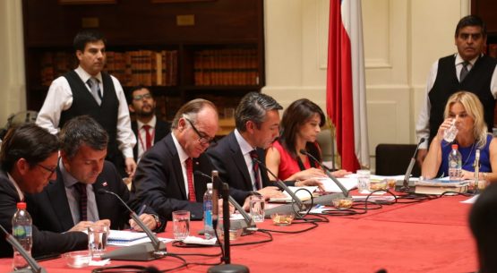 Ministro Walker anunció creación de una mesa de trabajo público-privada para analizar nuevos instrumentos de apoyo para agricultores afectados por granizos