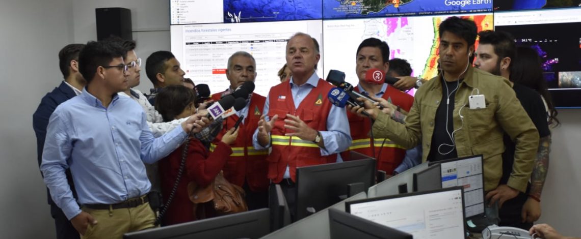 Ministro Antonio Walker: “Queremos el máximo rigor de la ley para los que causen incendios forestales intencionales”