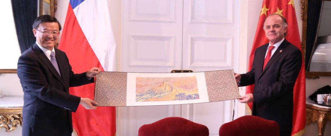 Ministro Walker confirma apertura del mercado chino para las peras chilenas: “Cada nueva especie que entra a China significa miles de hectáreas plantadas y más empleo”