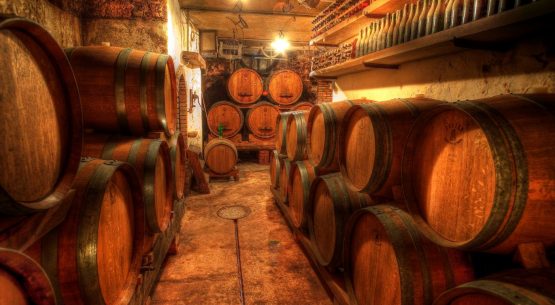 En 2020 los vinos exportados con denominación de origen alcanzaron 445,9 millones de litros