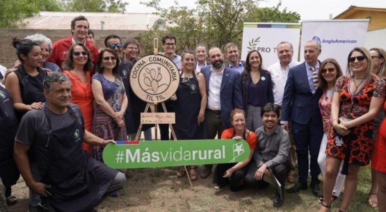 Directora de Odepa participa de la inauguración de la cocina comunitaria de Til Til