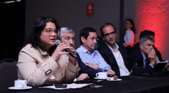 Ministro Valenzuela presenta la Agenda de Competitividad Agroexportadora Sustentable en lanzamiento de Frutas de Chile