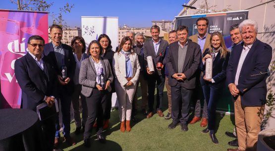 Ministro Valenzuela anuncia incorporación de nuevas variedades y nuevas denominaciones de origen para el vino chileno