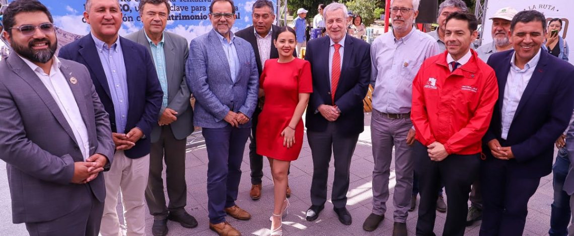 Gobierno y pisqueros se reúnen en valle del Elqui para celebrar junto a la comunidad el ingreso del paisaje del pisco chileno a lista tentativa nacional ante UNESCO