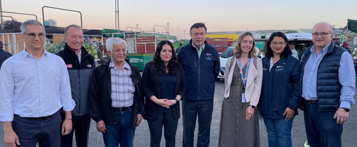 MAT Vuelta a Clases: Ministro Valenzuela llama a aumentar consumo de frutas y verduras en las colaciones escolares