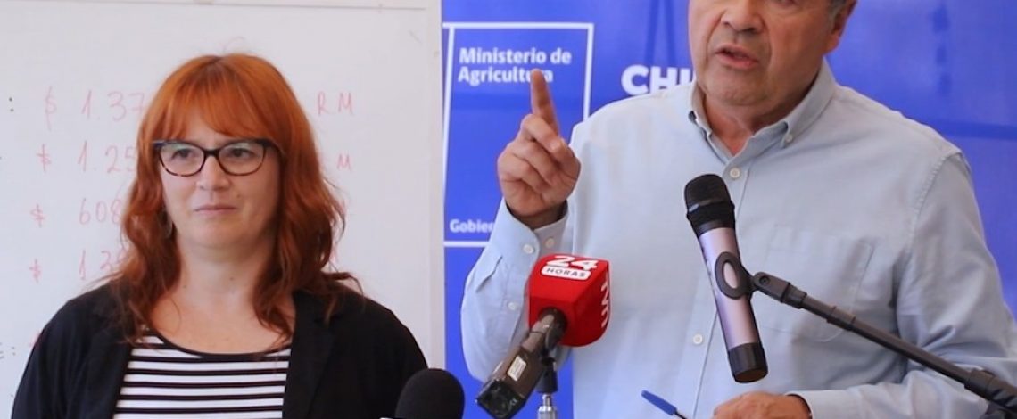 Ministro Valenzuela destaca alza acotada de frutas y hortalizas frescas en los últimos doce meses tras IPC de marzo