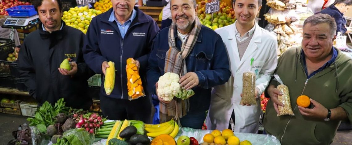 Ministro de Agricultura destaca estabilidad en precios de alimentos de temporada y acuerdos clave con Brasil para el sector agroexportador