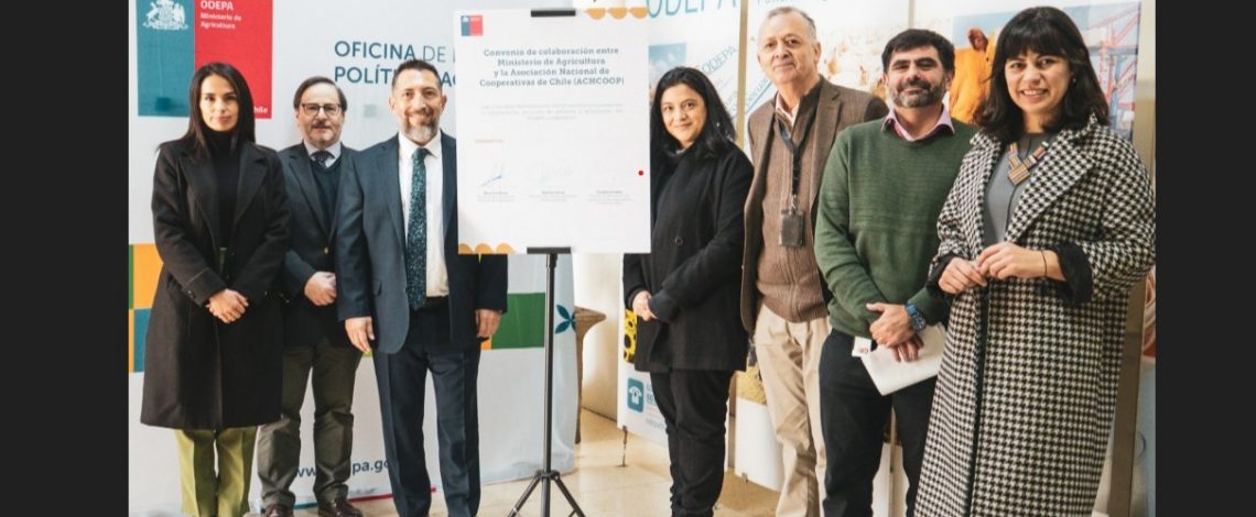 Se firmó el convenio de colaboración entre Odepa y la Asociación Nacional de Cooperativas de Chile